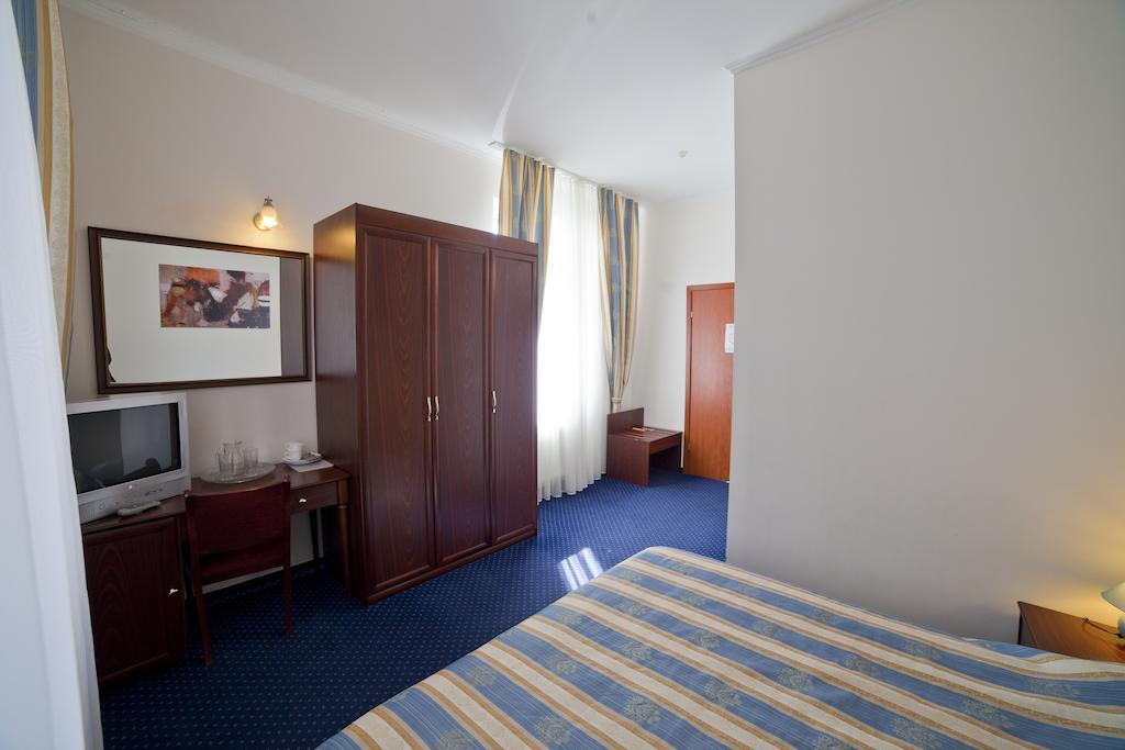Hotel Sani Truskavets Habitación foto