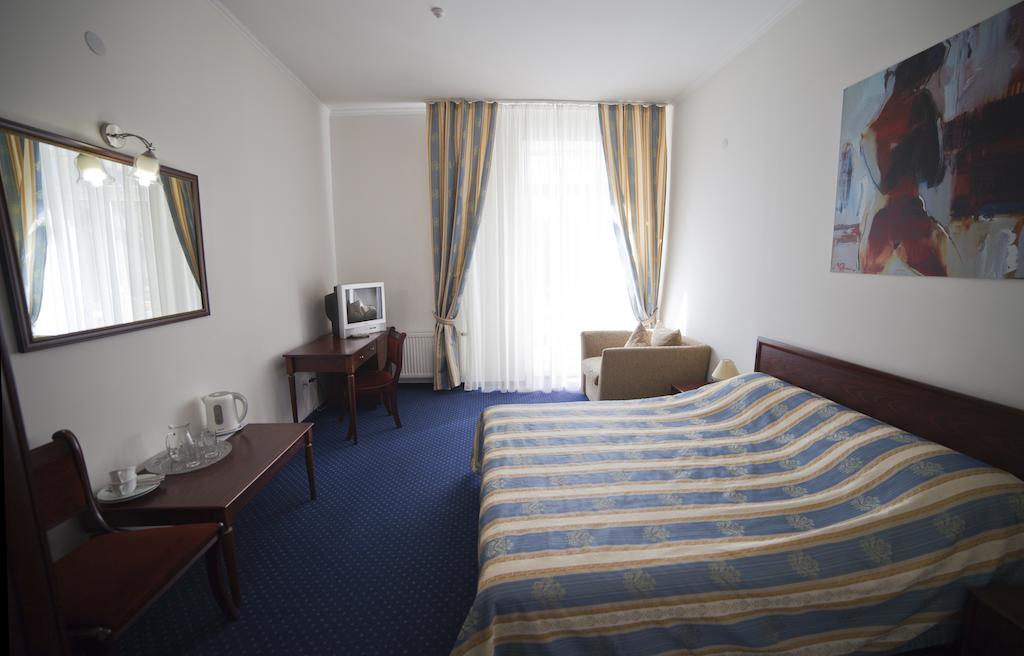 Hotel Sani Truskavets Habitación foto